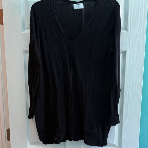 Old Navy Black V-Neck Sweater - Picture 1 of 2